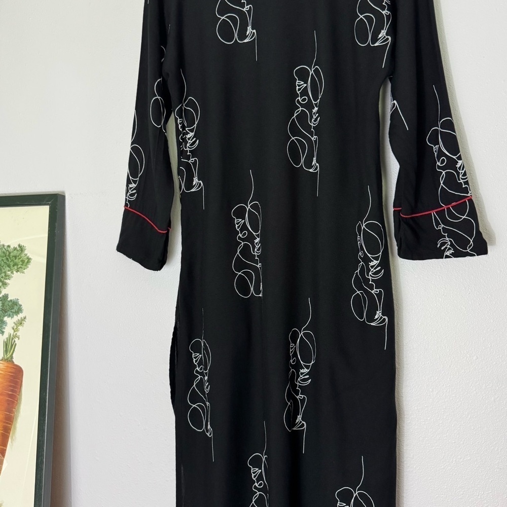 Unbranded black intertwined couple embroidered faces dress size Large - Picture 12 of 16